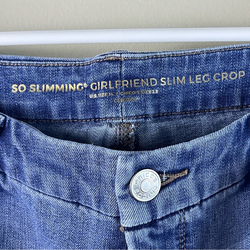 NWT Chico’s 2.5 So Slimming Girlfriend Slim Leg Crop Jeans with Rope Trim - Picture 4 of 10
